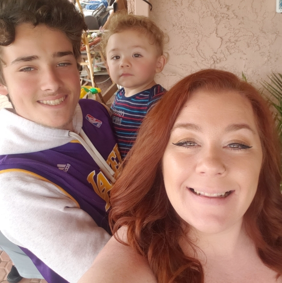 Meet your Posher, Cassandra - Picture 2 of 4